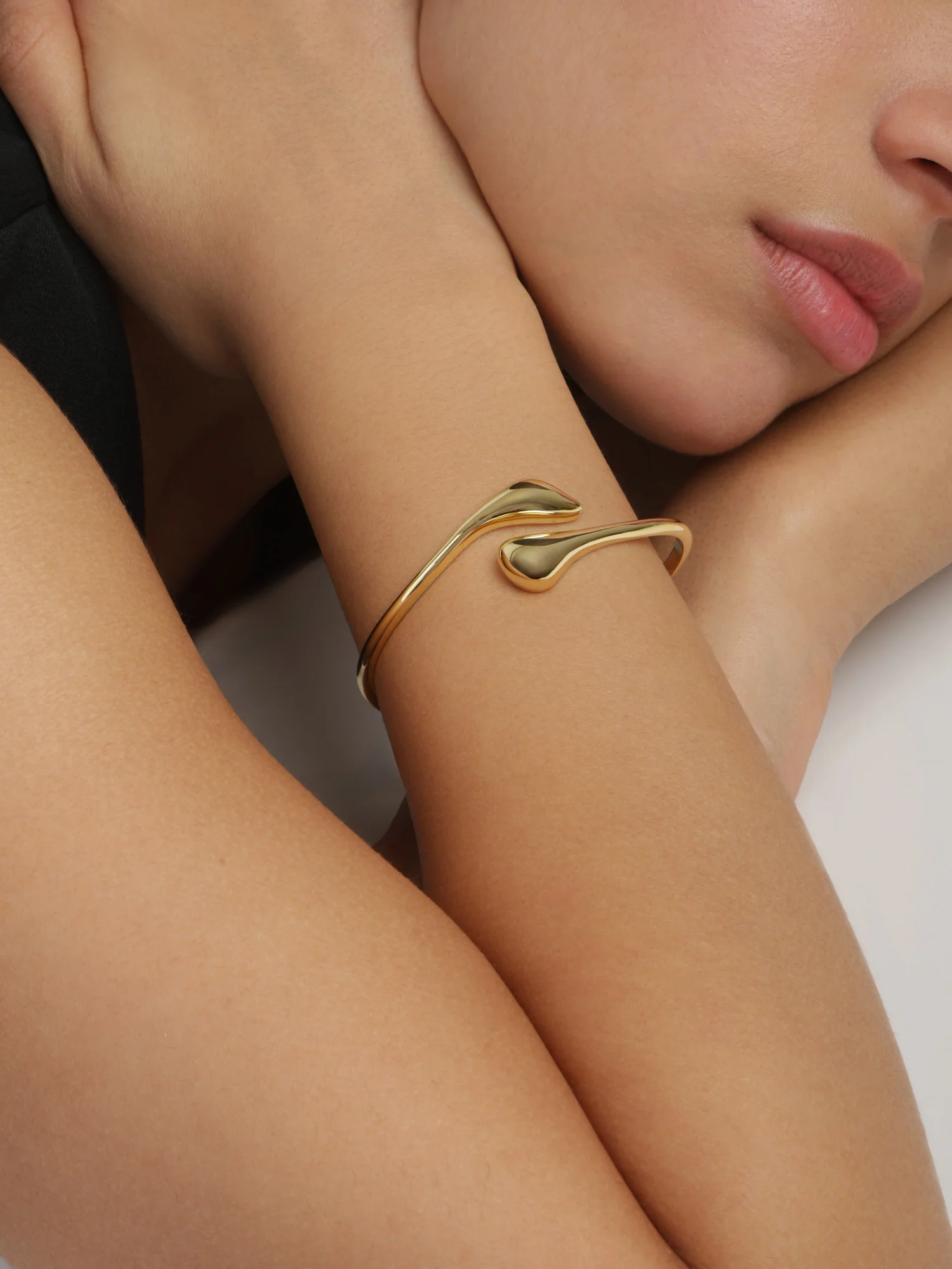 Pulseira rígida banhada a ouro - Image 2