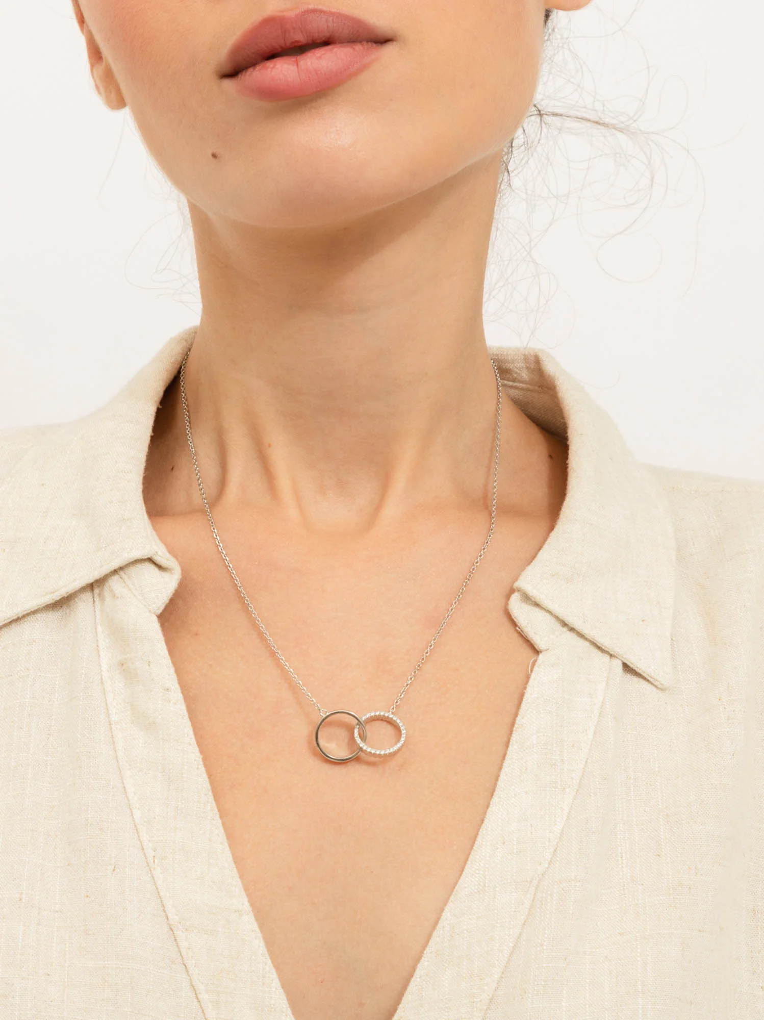 Fio com pendente círculos em prata 925 com zircónias - Image 3