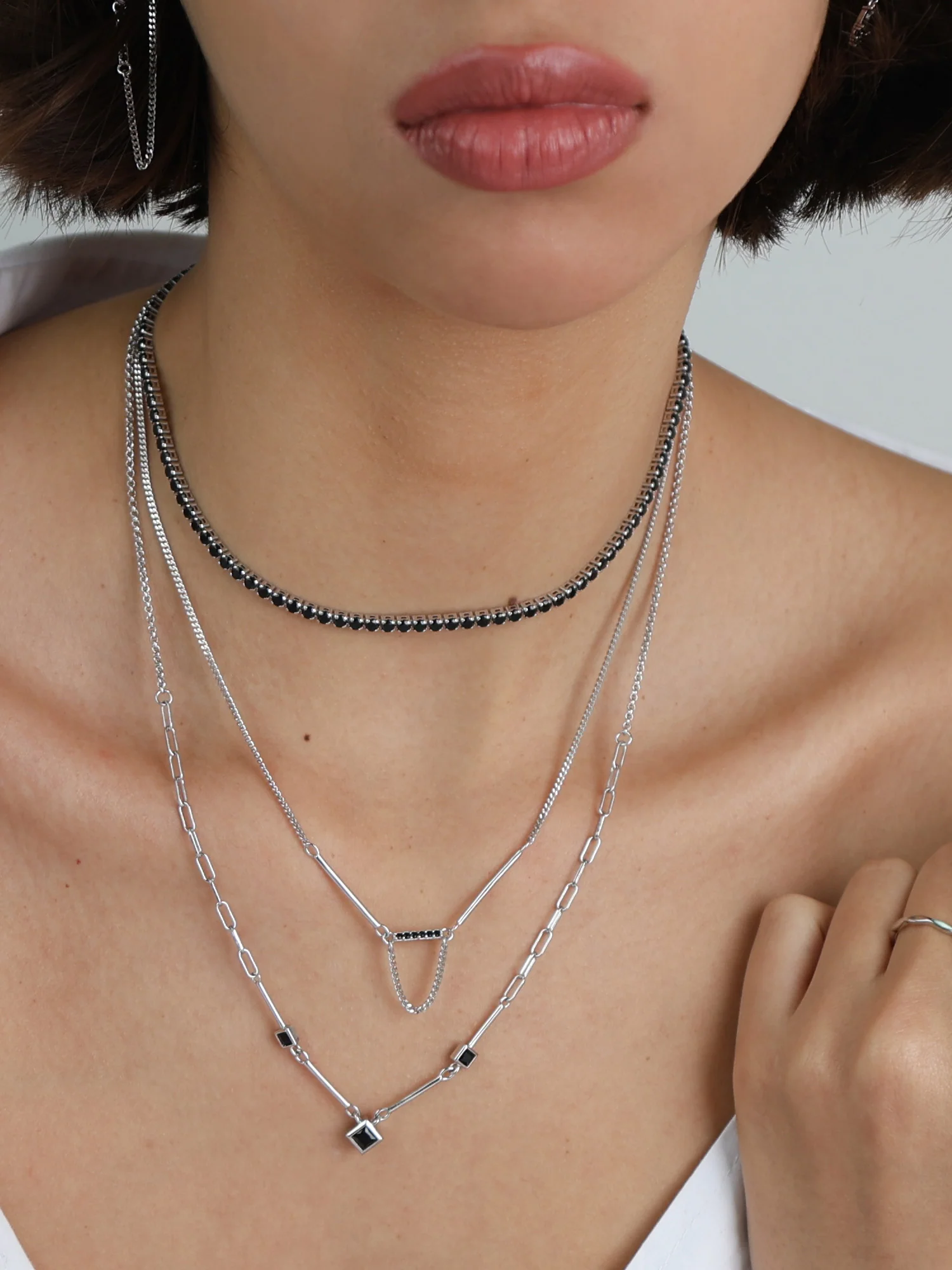 Colar com detalhes em prata 925 com zircónia preto - Image 3