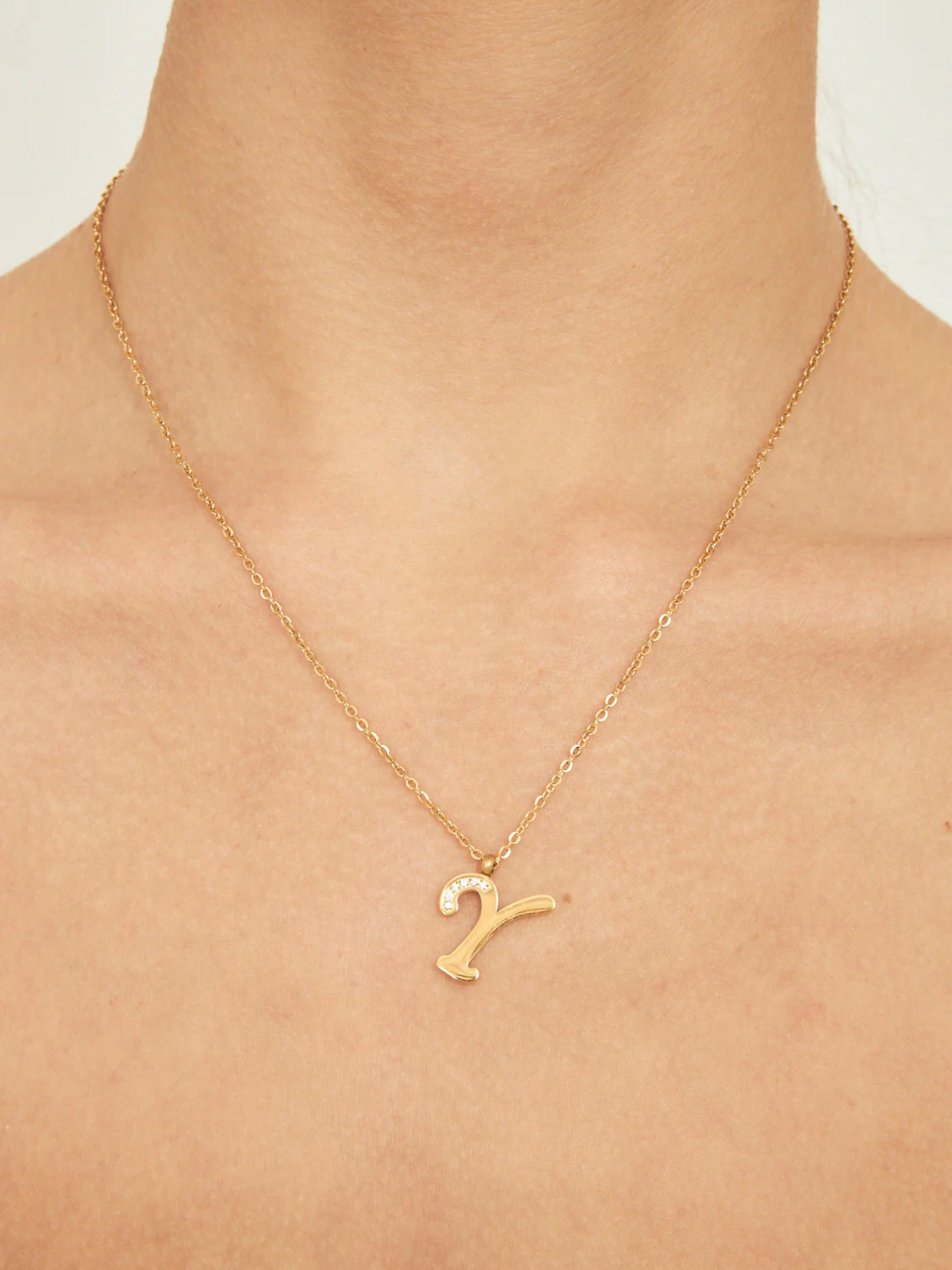 Fio com pendente "Y" em aço inoxidável com zircónias - Image 2