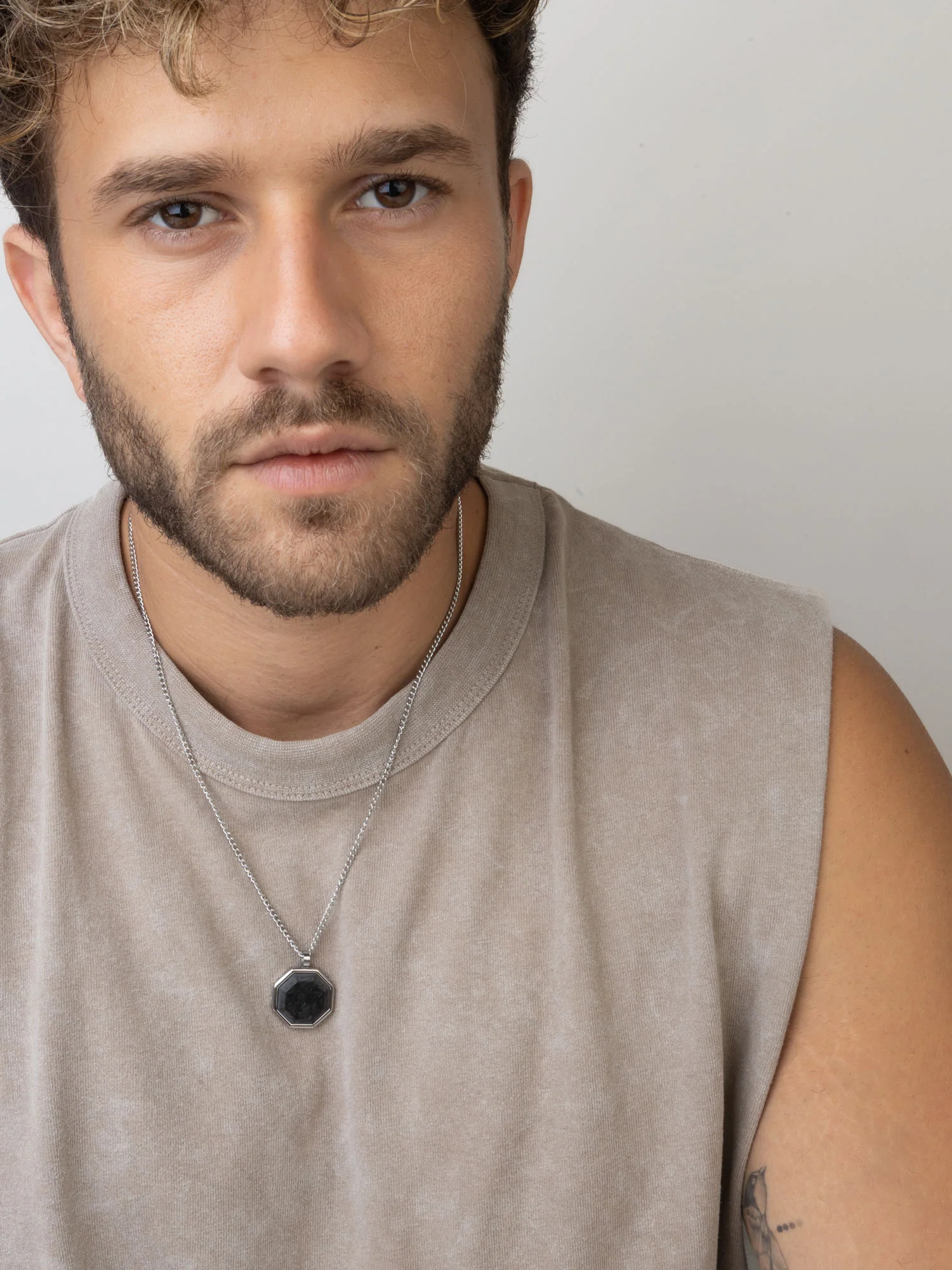 Colar masculino em aço inoxidável com ágata - Image 2
