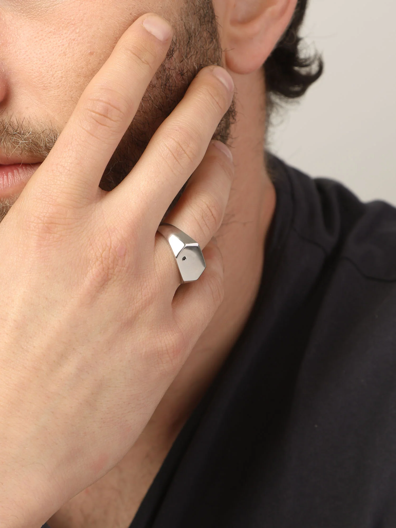 Anel masculino em prata 925 com zircónia preta - Image 3