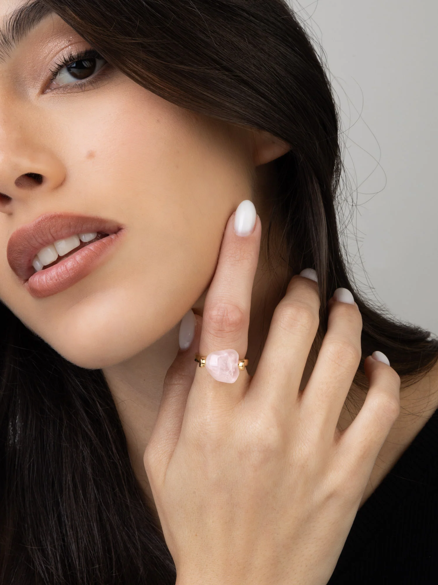 Anel banhado a ouro com quartzo rosa - Image 5
